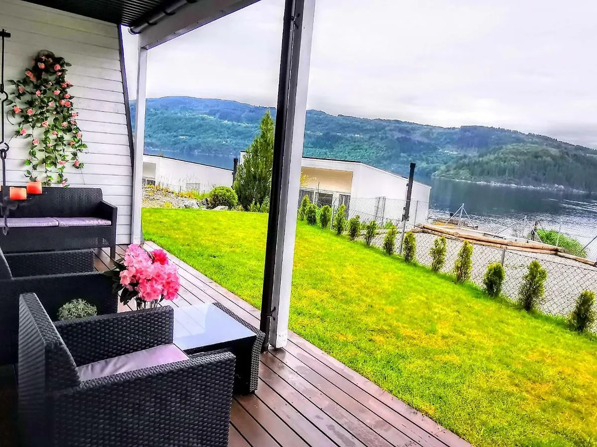 Bjornestrand Fjordside View Bergen