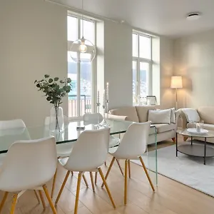 Elegant Center - Ideal For Business Or Leisure Travelers Apartment